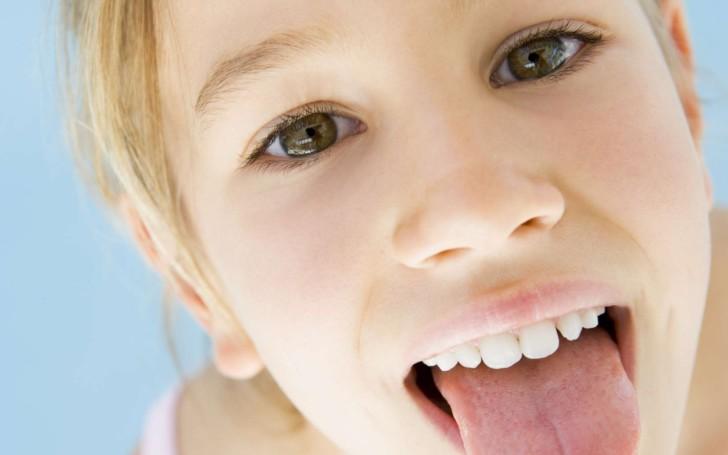 Красный язык у ребенка с пупырышками фото